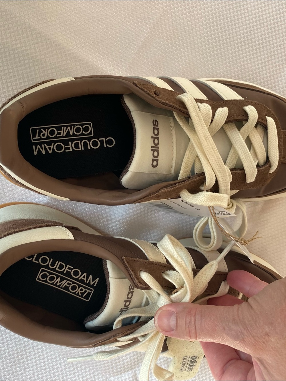 adidas Men’s Brown & White Cloudfoam Casual Sneakers - Picture 12 of 12